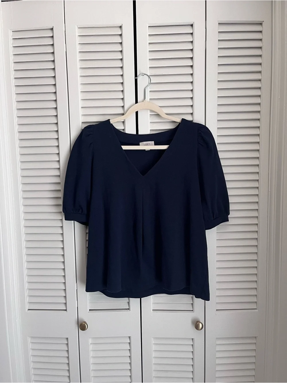 LOFT Navy V-Neck Puff Sleeve Top